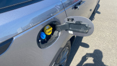 Land Rover Range Rover Velar 3.0 D300 MHEV R-Dynamic SE 5dr Auto Diesel Estate